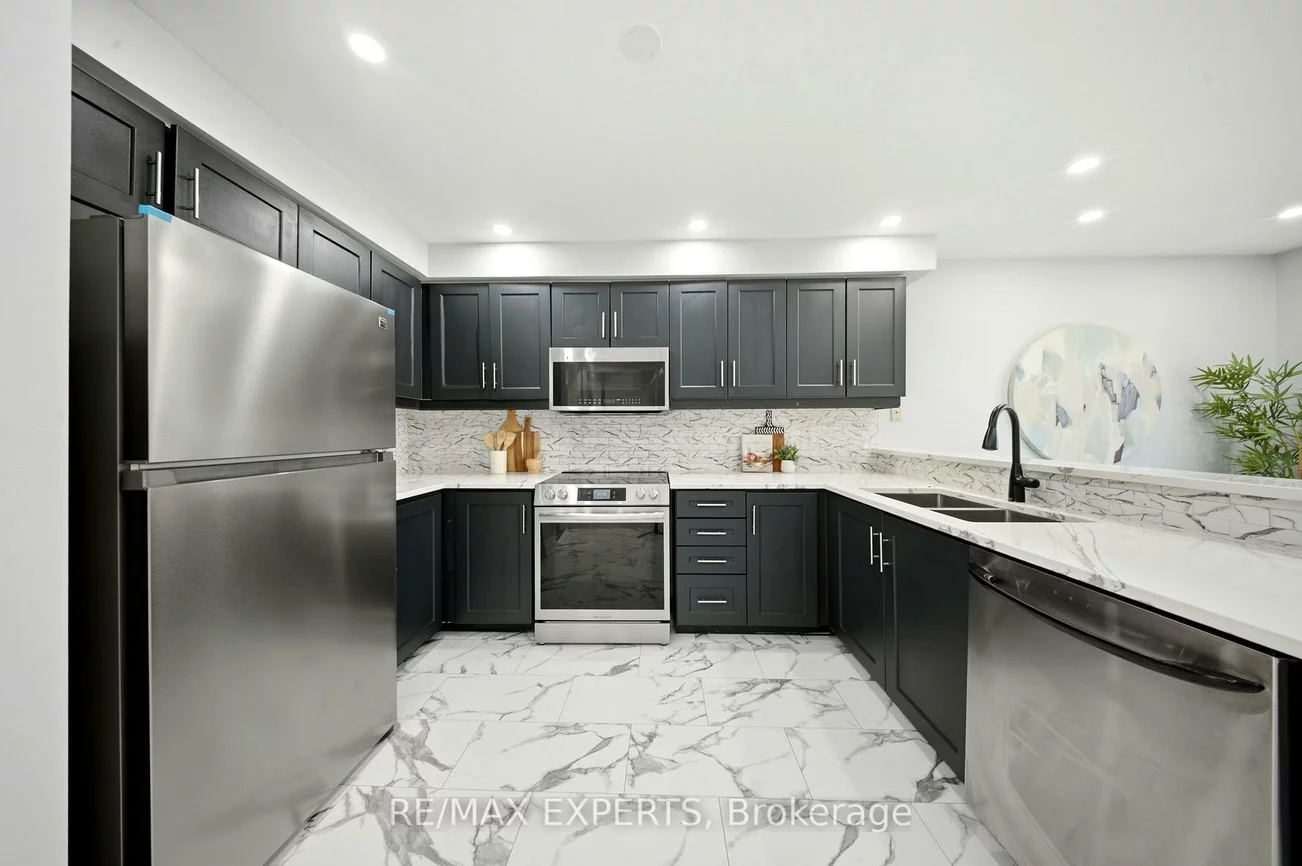 5910, Greensboro, Central Erin Mills, Mississauga