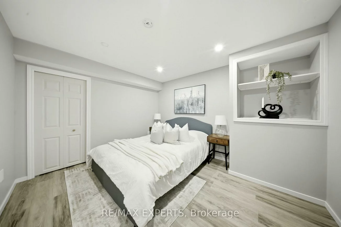 5910, Greensboro, Central Erin Mills, Mississauga