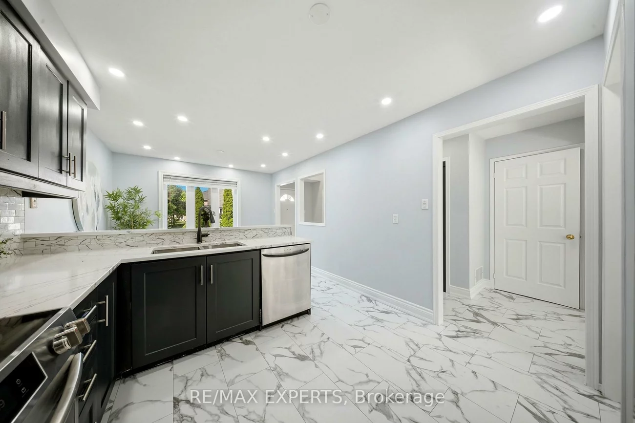 5910, Greensboro, Central Erin Mills, Mississauga