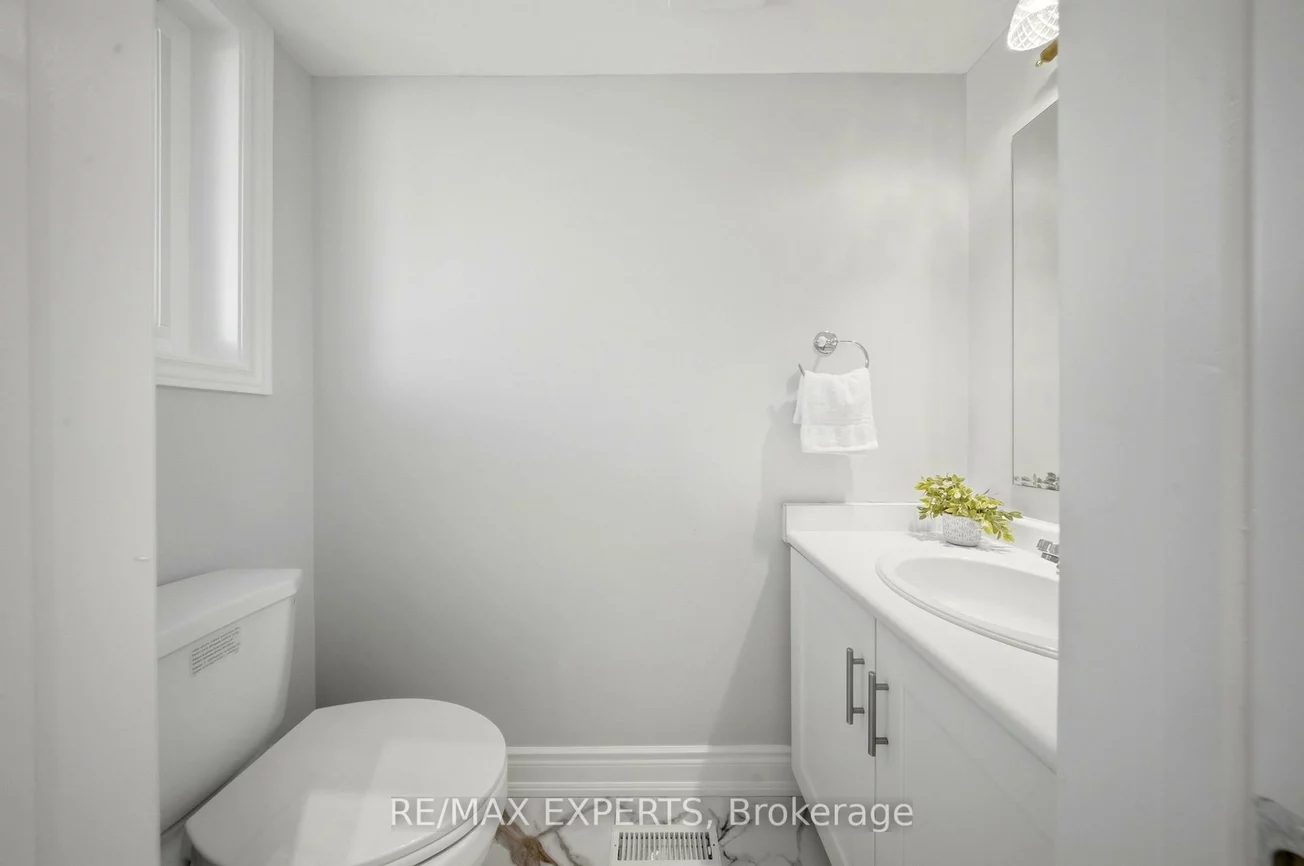 5910, Greensboro, Central Erin Mills, Mississauga