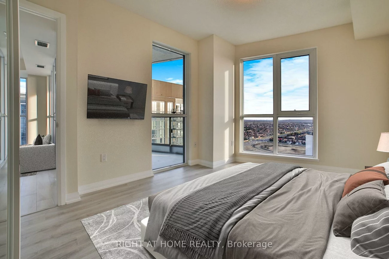 35, WATERGARDEN, Hurontario, Mississauga