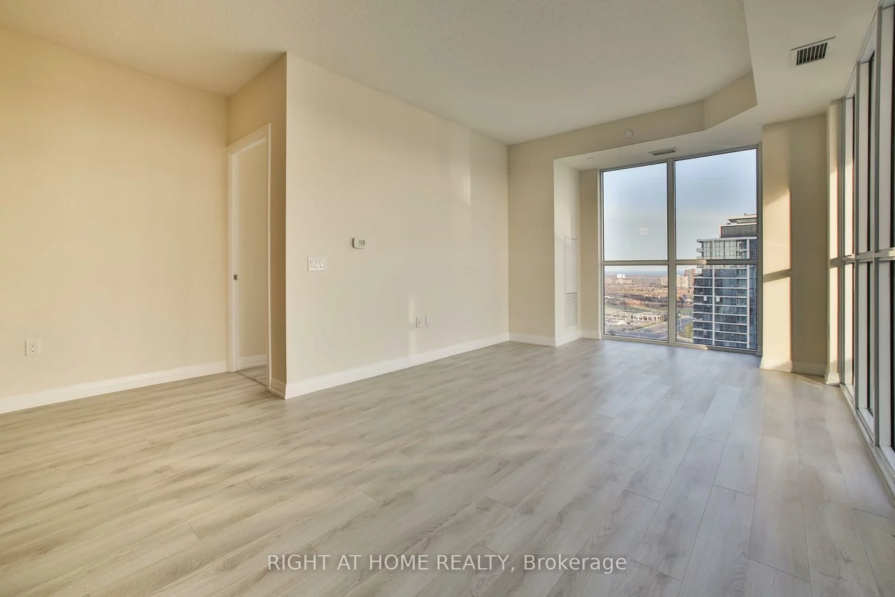 35, WATERGARDEN, Hurontario, Mississauga