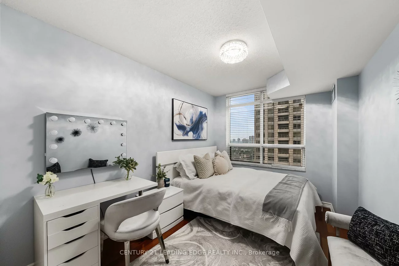 35, Kingsbridge Garden, Hurontario, Mississauga