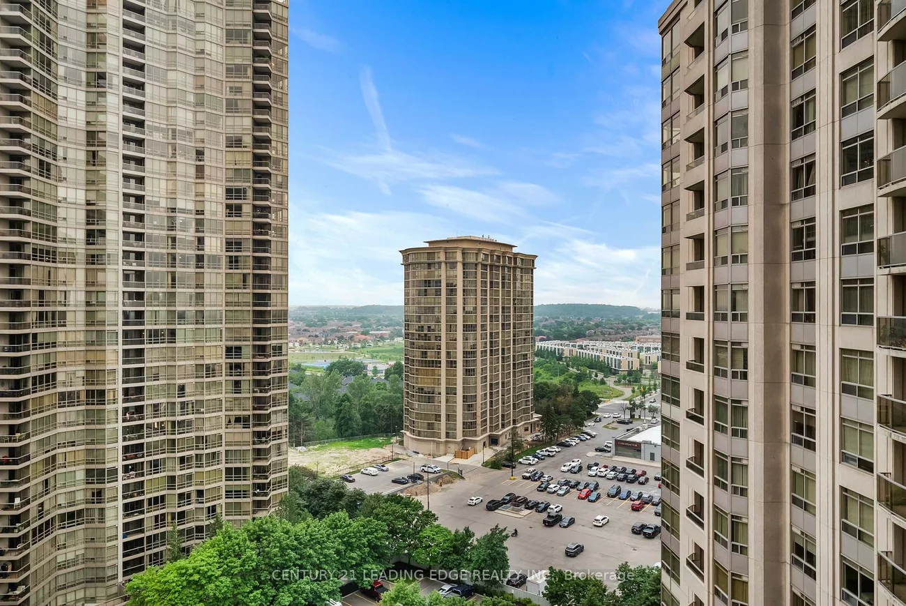 35, Kingsbridge Garden, Hurontario, Mississauga