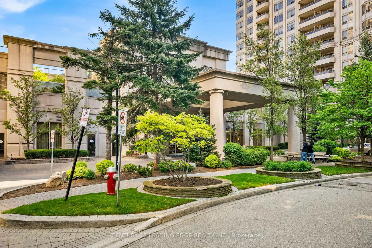 35, Kingsbridge Garden, Hurontario, Mississauga