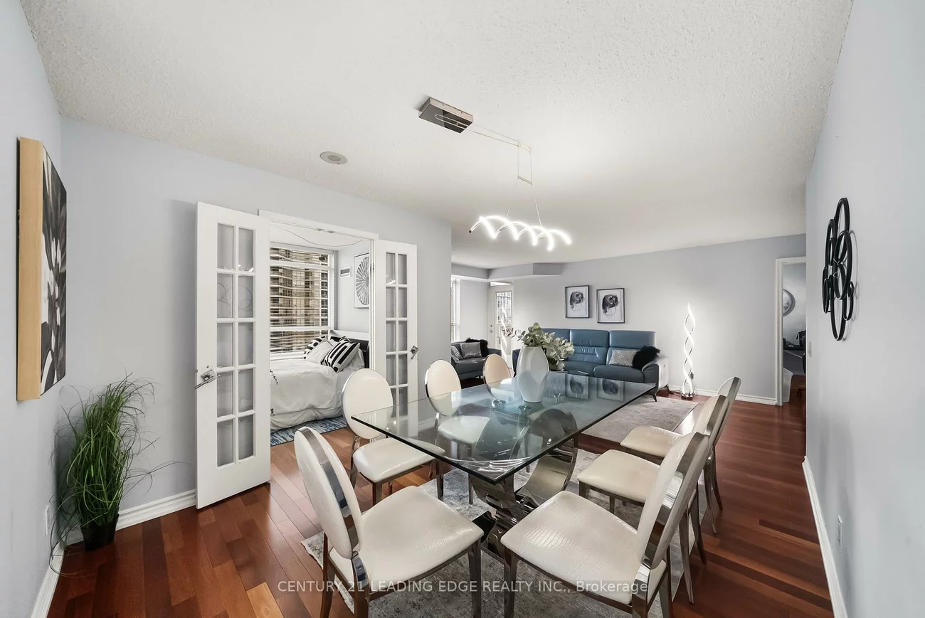 35, Kingsbridge Garden, Hurontario, Mississauga