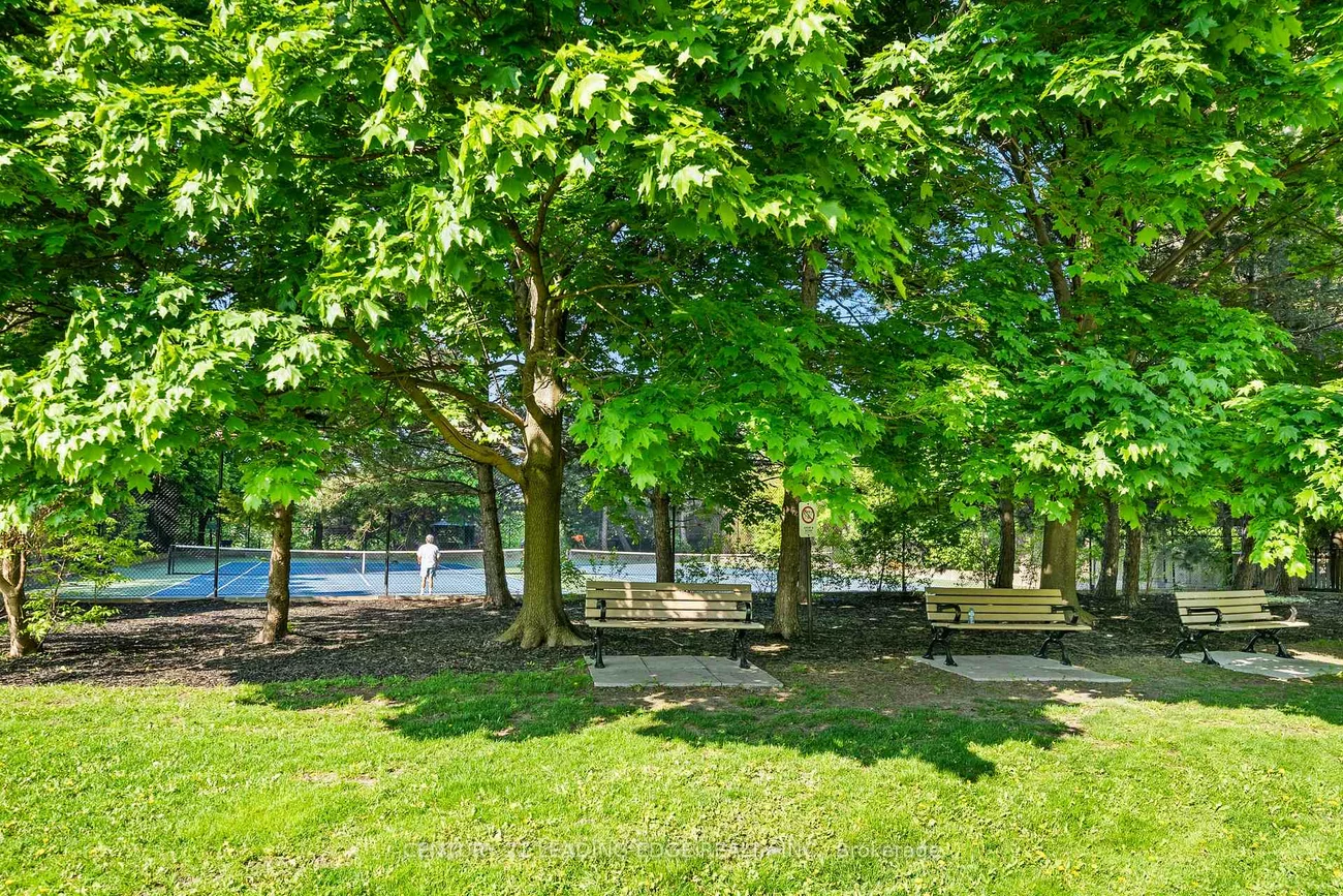 35, Kingsbridge Garden, Hurontario, Mississauga