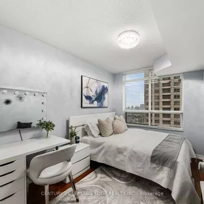 35, Kingsbridge Garden, Hurontario, Mississauga