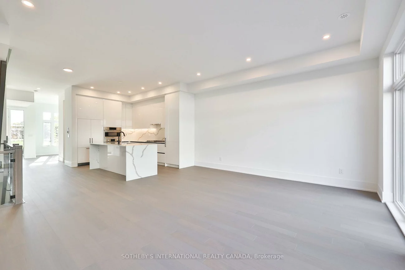 60, Lou Parsons Way, Port Credit, Mississauga
