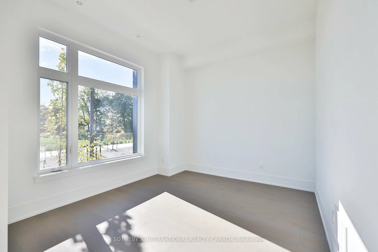60, Lou Parsons Way, Port Credit, Mississauga