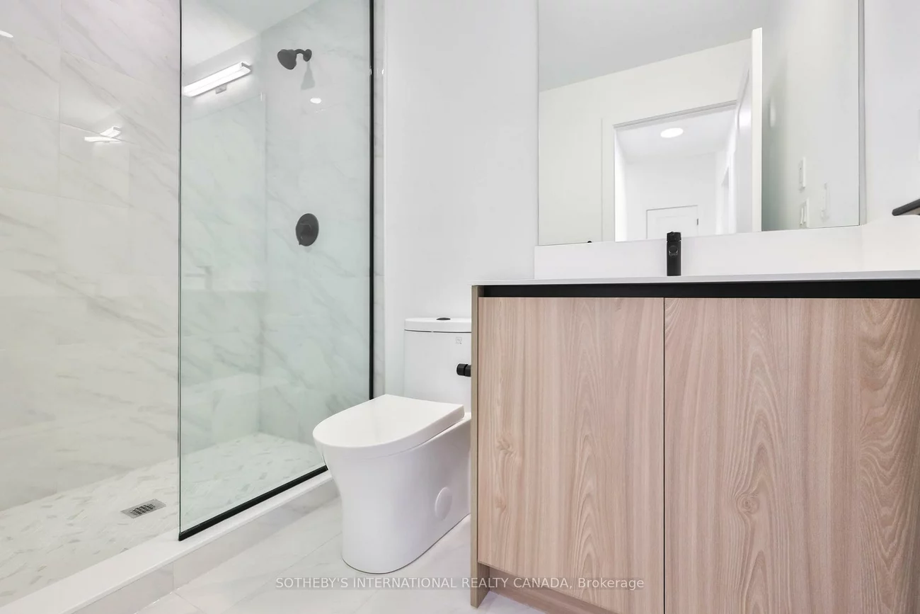 60, Lou Parsons Way, Port Credit, Mississauga