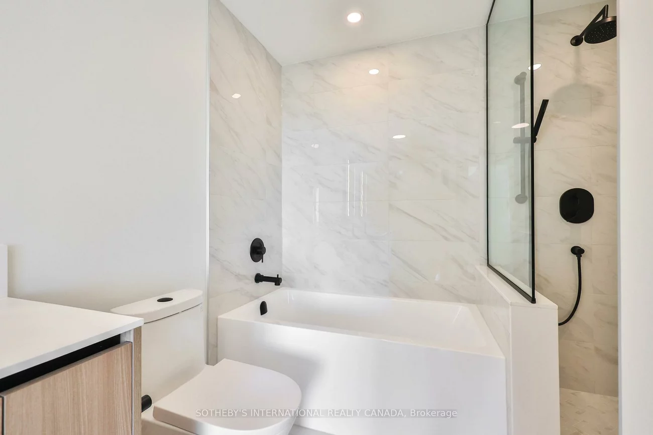 60, Lou Parsons Way, Port Credit, Mississauga
