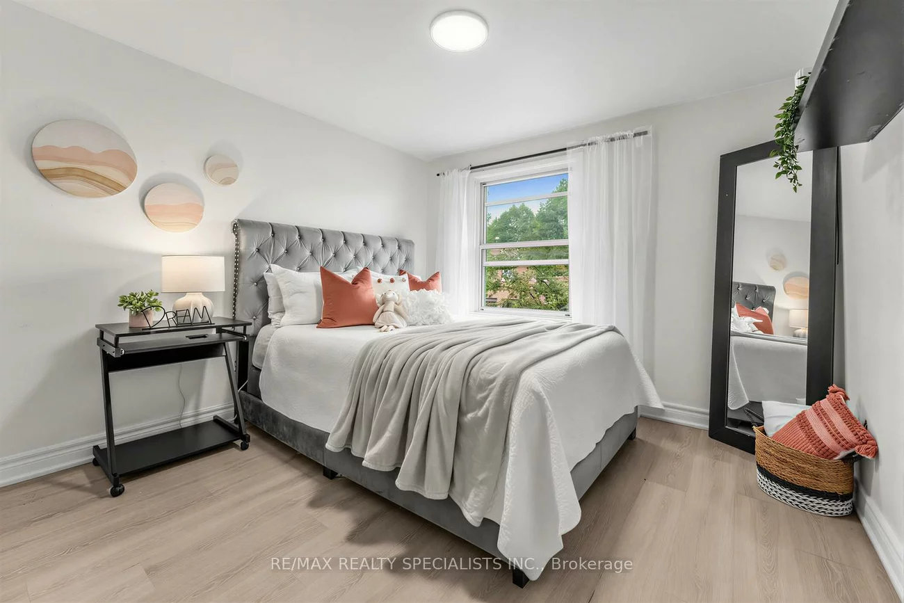405, Hyacinthe, Mississauga Valleys, Mississauga