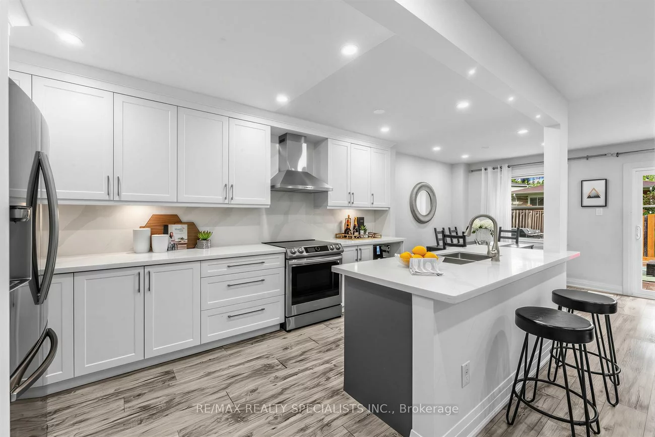 405, Hyacinthe, Mississauga Valleys, Mississauga