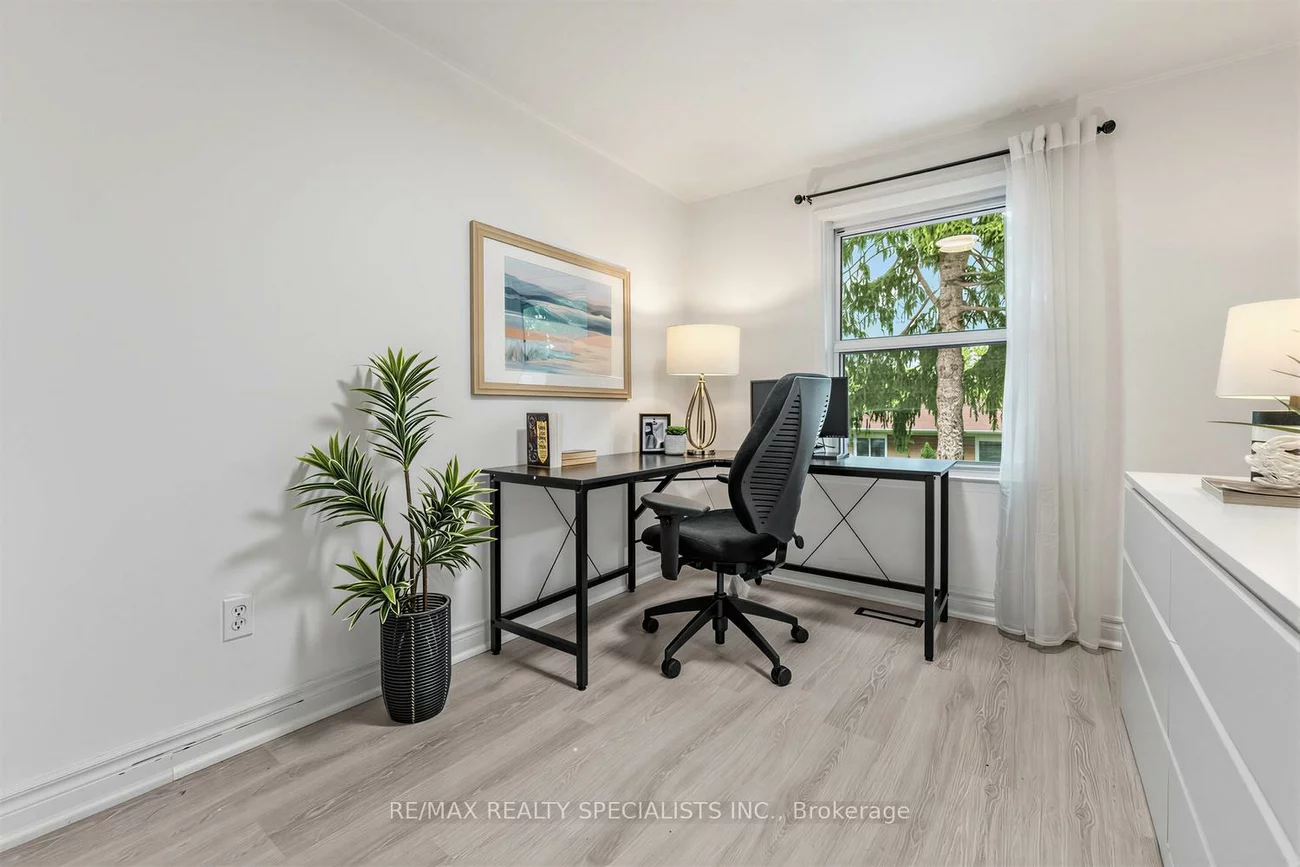 405, Hyacinthe, Mississauga Valleys, Mississauga