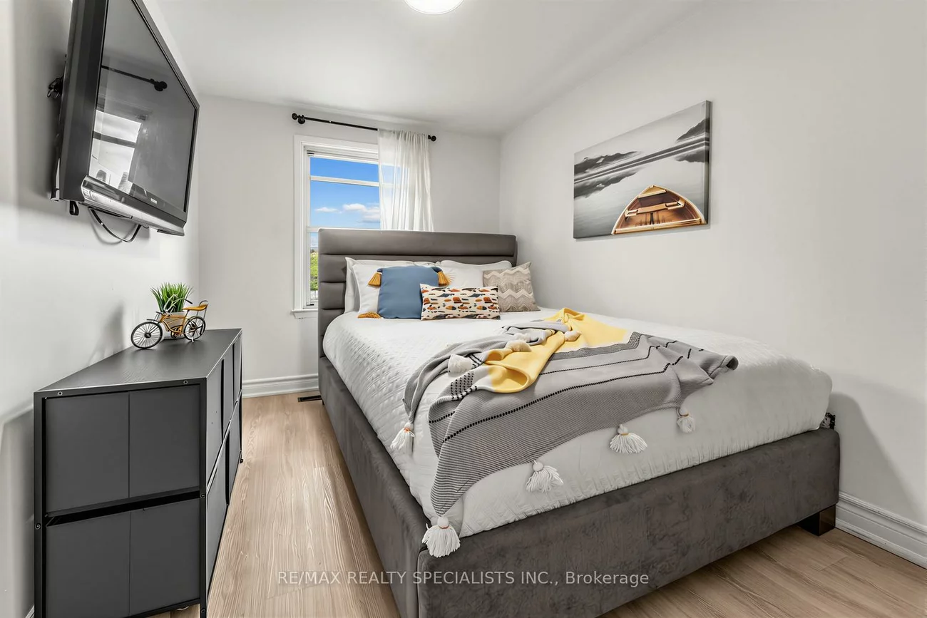 405, Hyacinthe, Mississauga Valleys, Mississauga