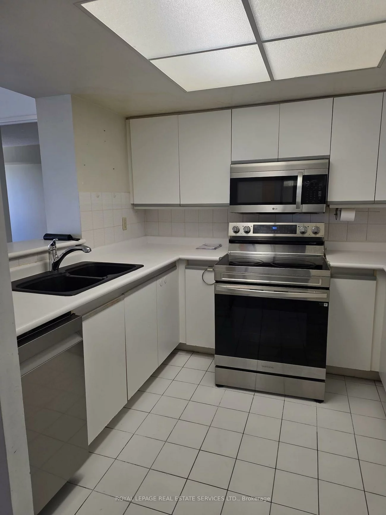 335, Webb, City Centre, Mississauga