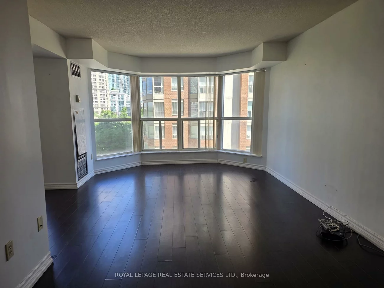 335, Webb, City Centre, Mississauga