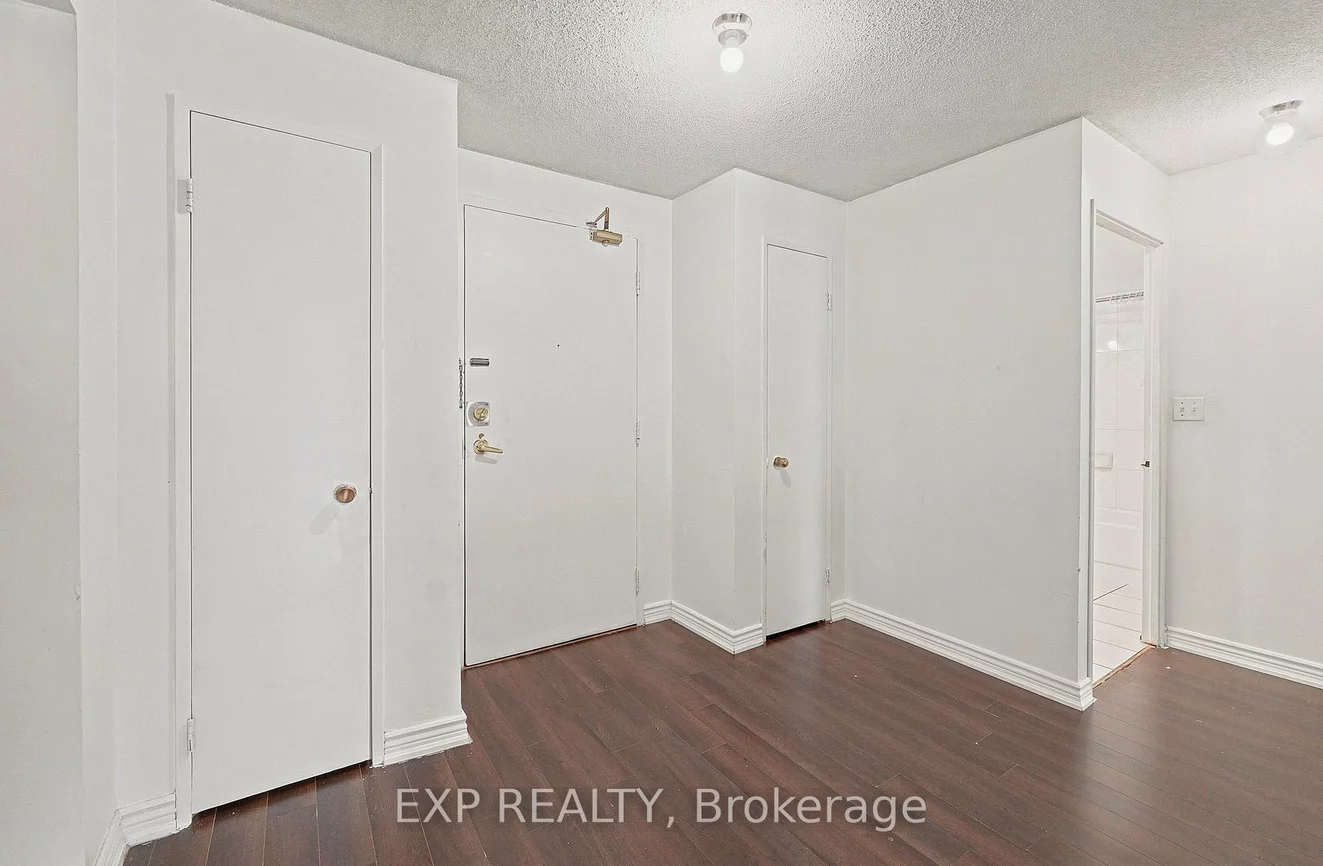 155, Hillcrest, Cooksville, Mississauga