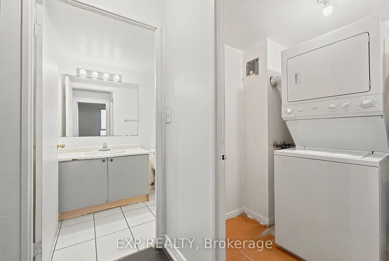 155, Hillcrest, Cooksville, Mississauga