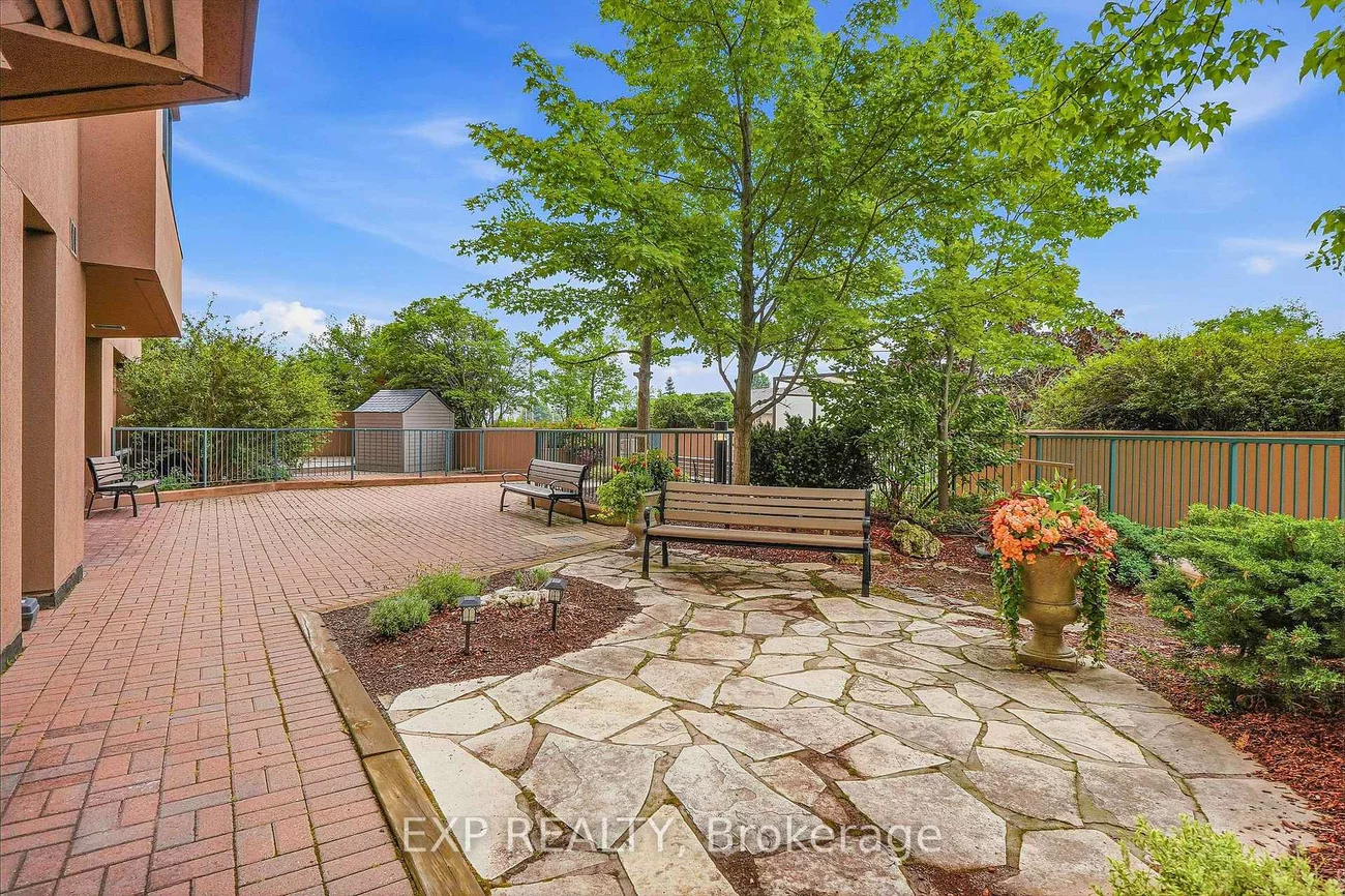 155, Hillcrest, Cooksville, Mississauga