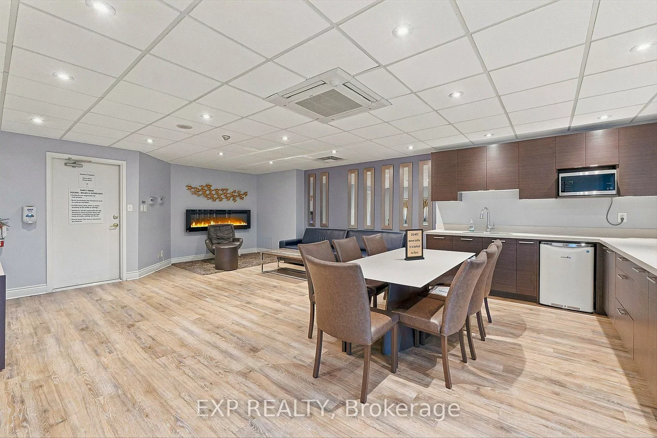155, Hillcrest, Cooksville, Mississauga