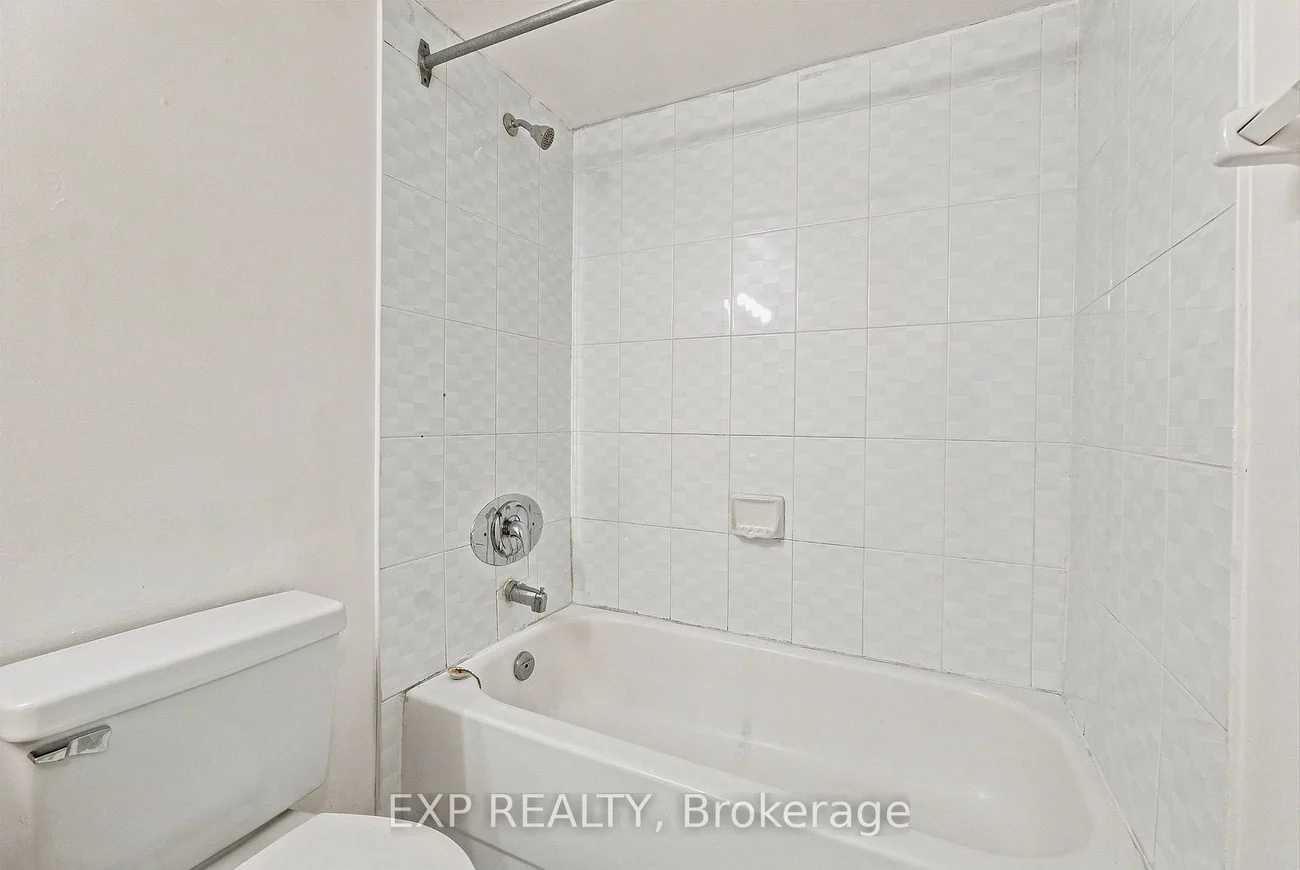 155, Hillcrest, Cooksville, Mississauga