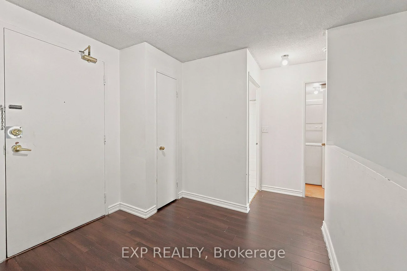 155, Hillcrest, Cooksville, Mississauga