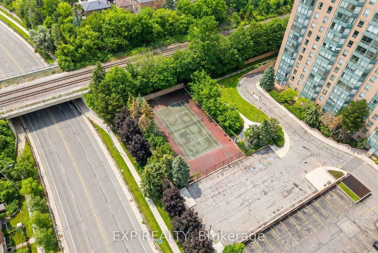 155, Hillcrest, Cooksville, Mississauga