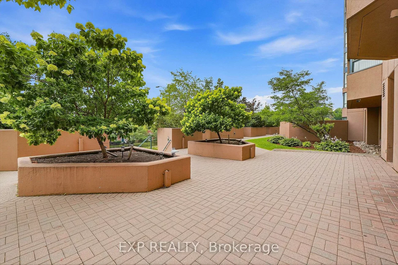 155, Hillcrest, Cooksville, Mississauga