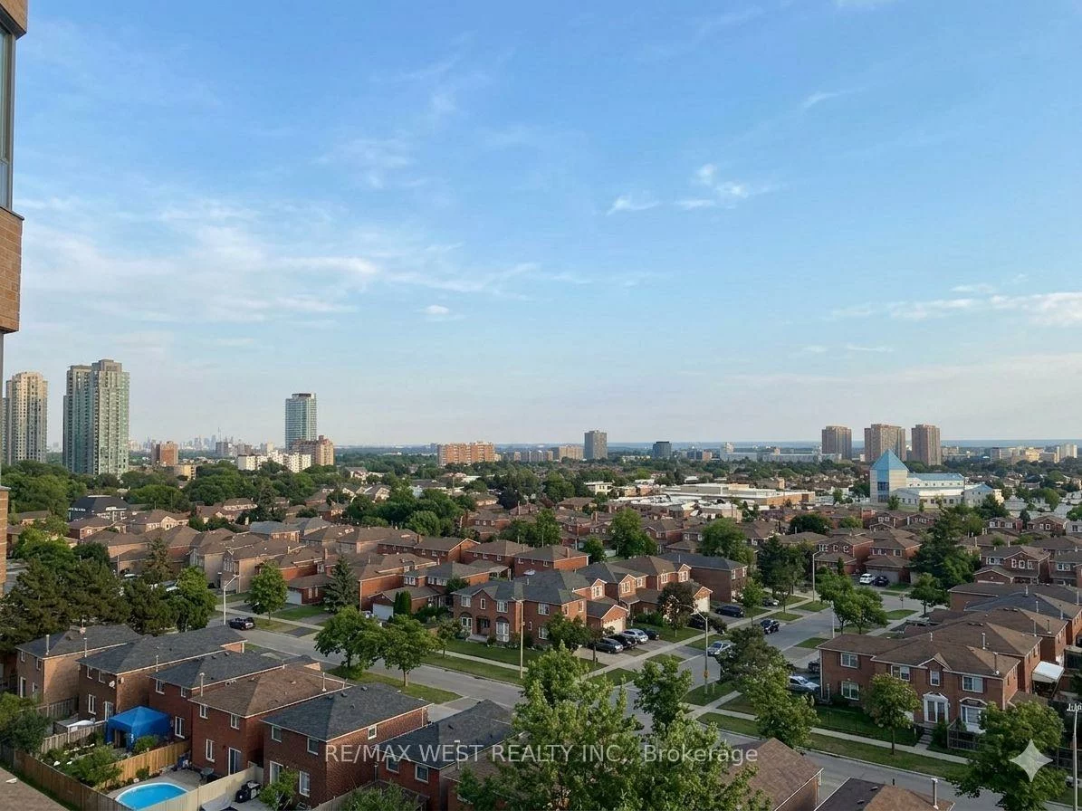 300, Webb, City Centre, Mississauga