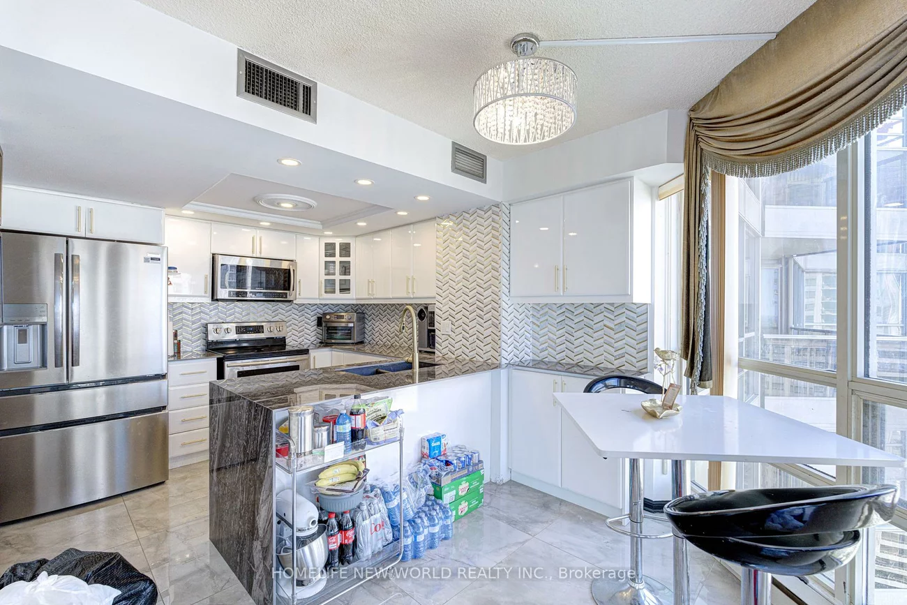 45, Kingsbridge Garden, Hurontario, Mississauga