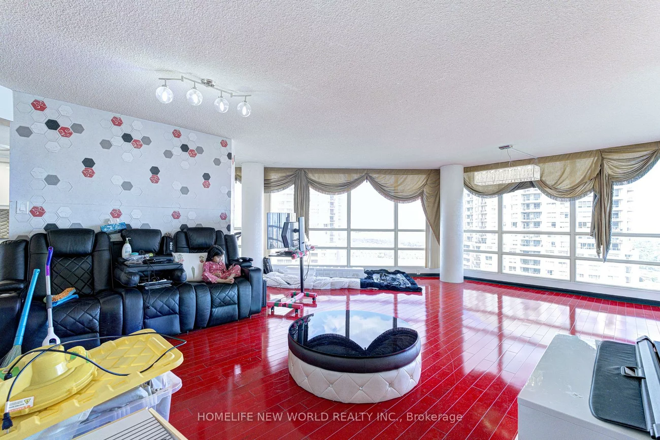 45, Kingsbridge Garden, Hurontario, Mississauga