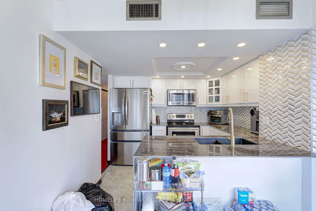 45, Kingsbridge Garden, Hurontario, Mississauga