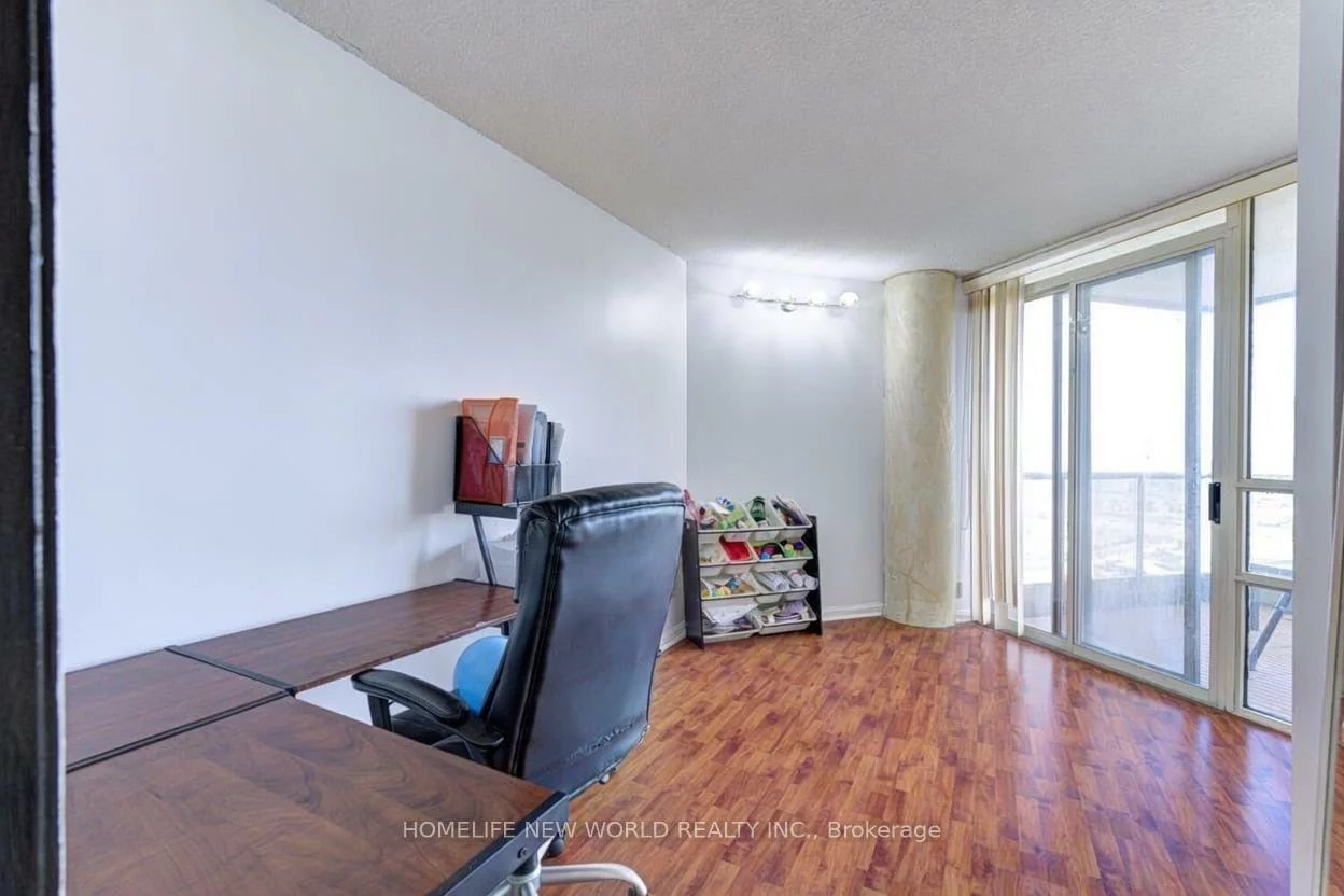 45, Kingsbridge Garden, Hurontario, Mississauga