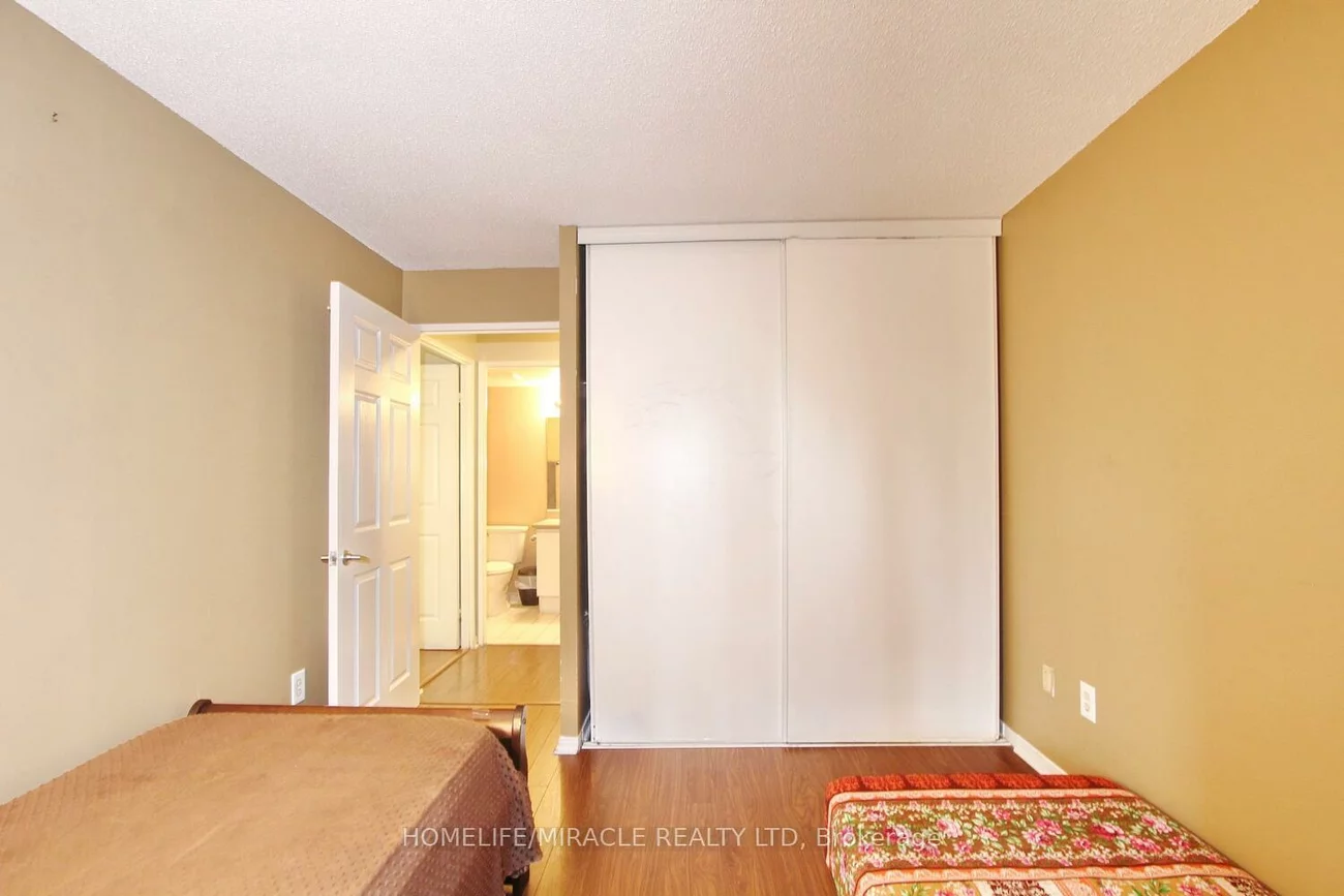 400, Webb, City Centre, Mississauga