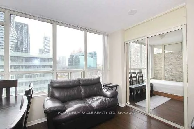 400, Webb, City Centre, Mississauga