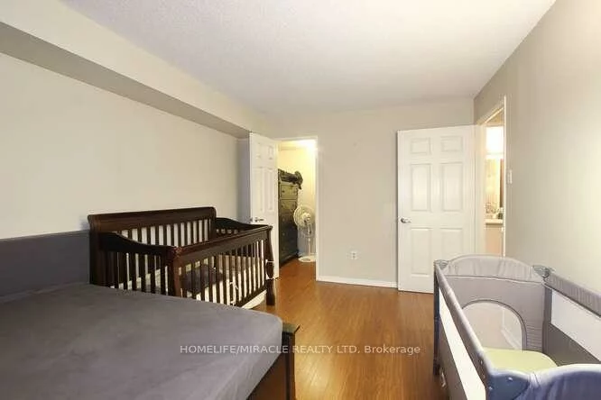 400, Webb, City Centre, Mississauga