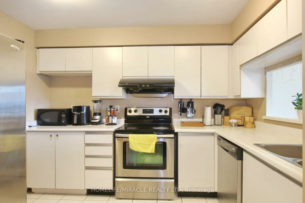 400, Webb, City Centre, Mississauga