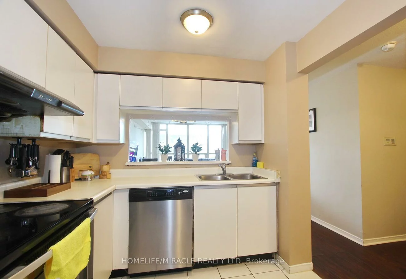 400, Webb, City Centre, Mississauga