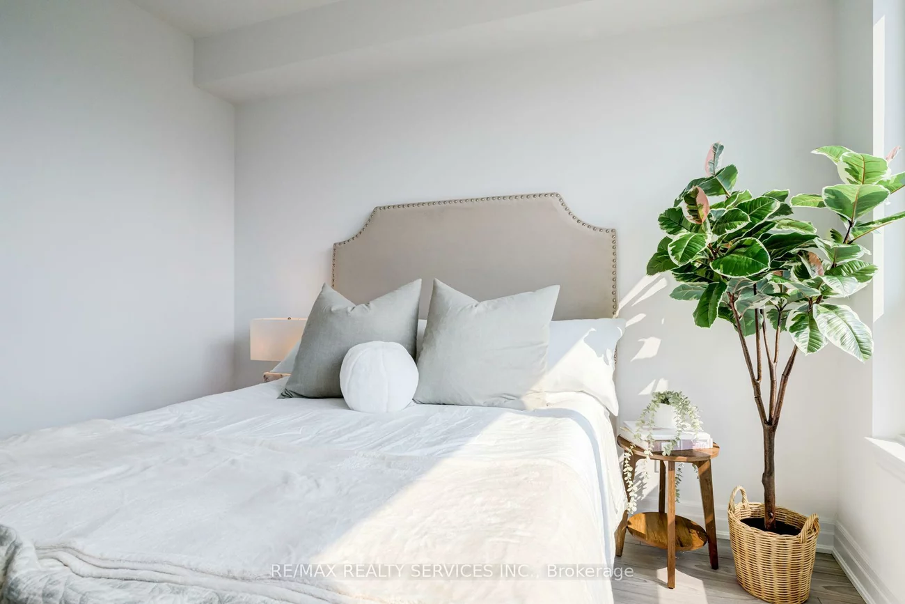 36, Elm, Fairview, Mississauga