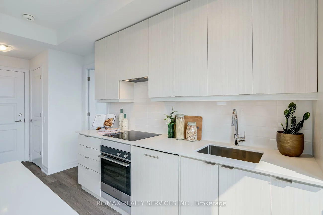 36, Elm, Fairview, Mississauga