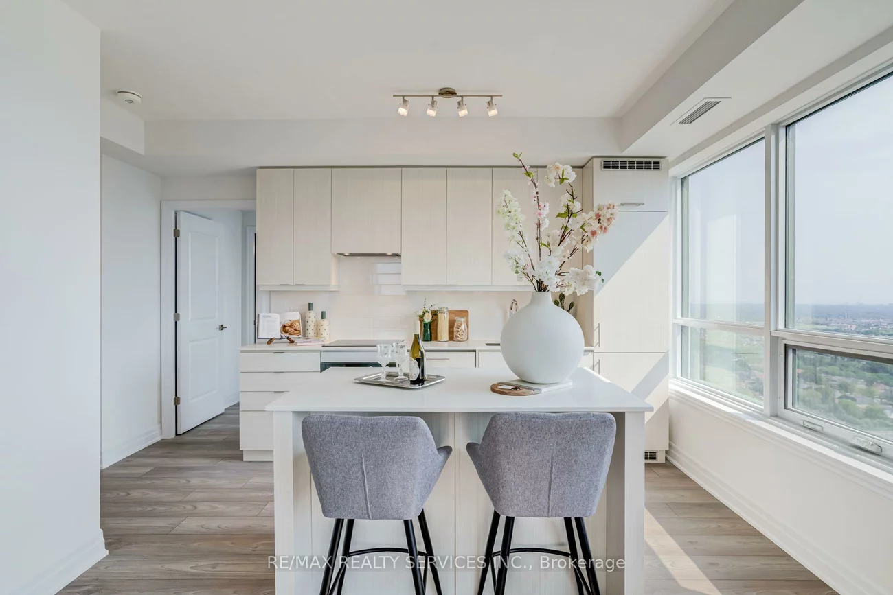 36, Elm, Fairview, Mississauga