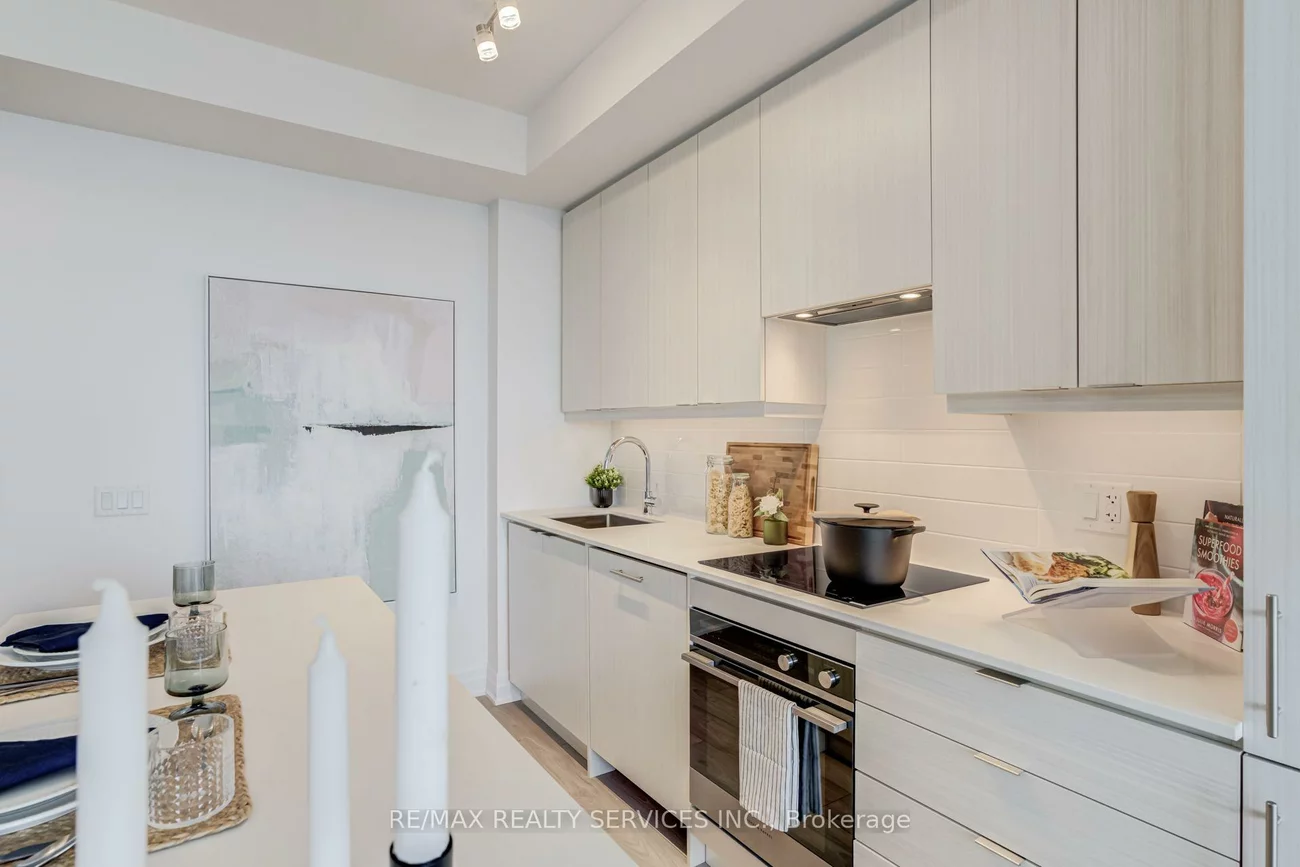 36, Elm, Fairview, Mississauga