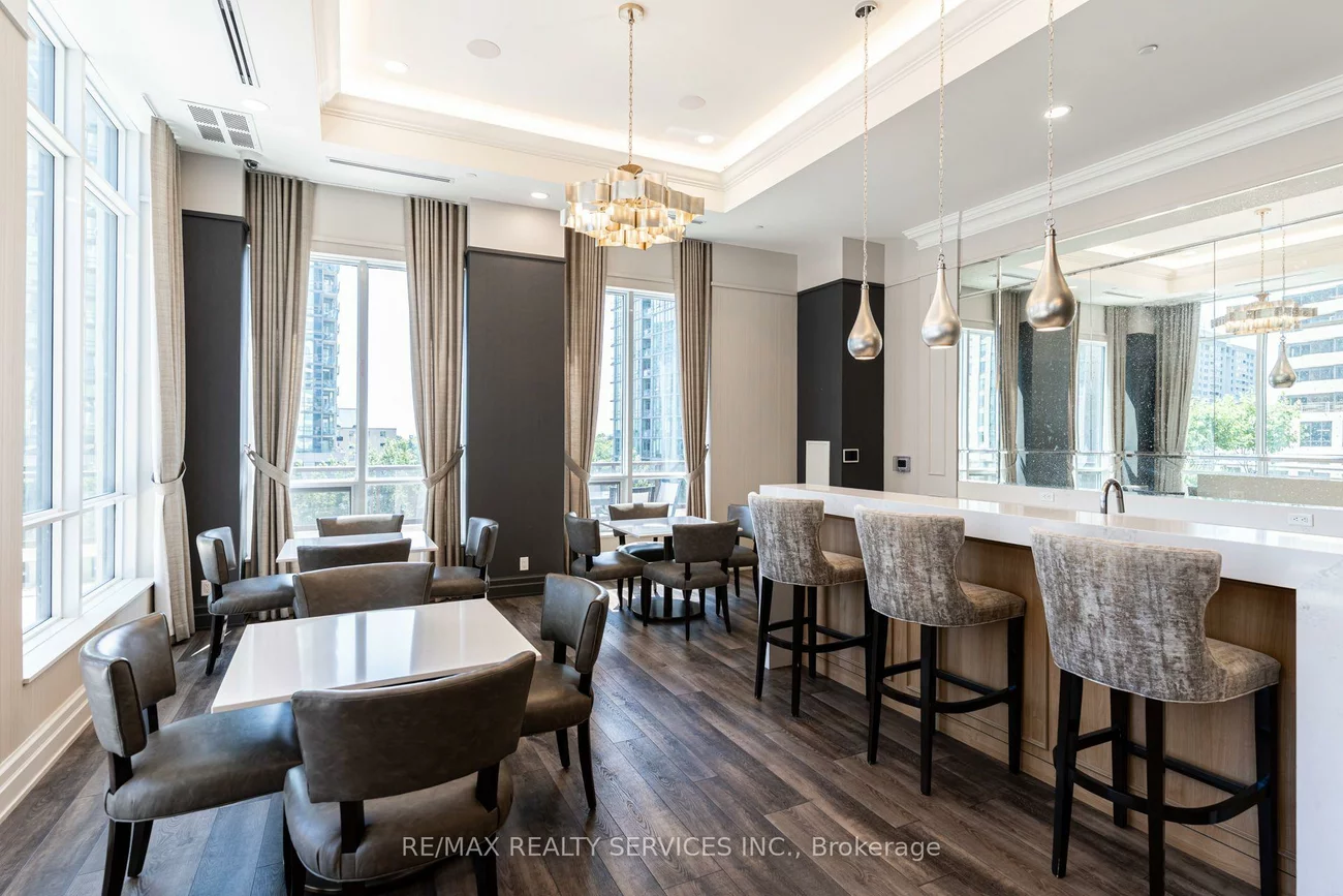 36, Elm, Fairview, Mississauga