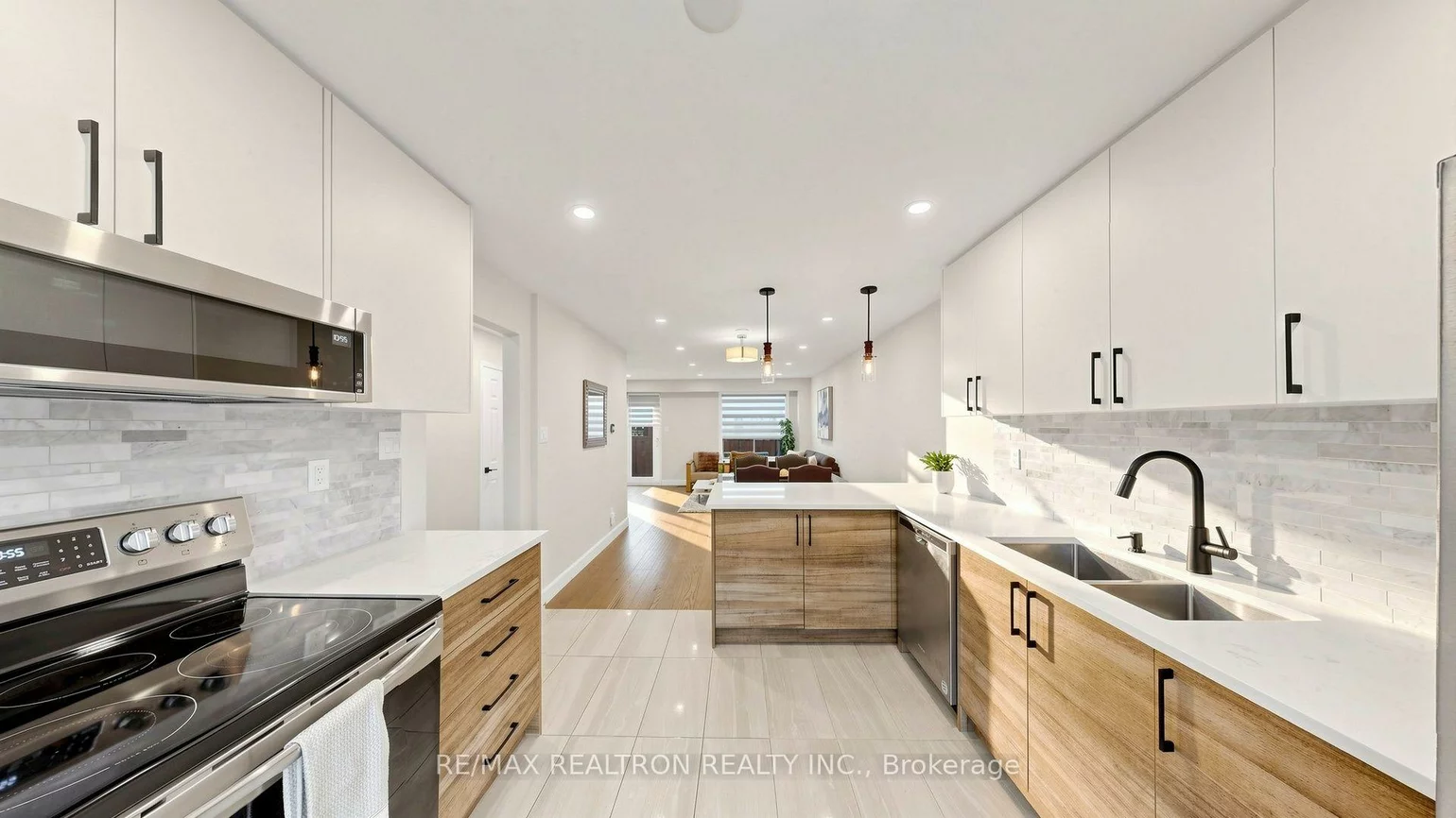 2445, Homelands, Sheridan, Mississauga