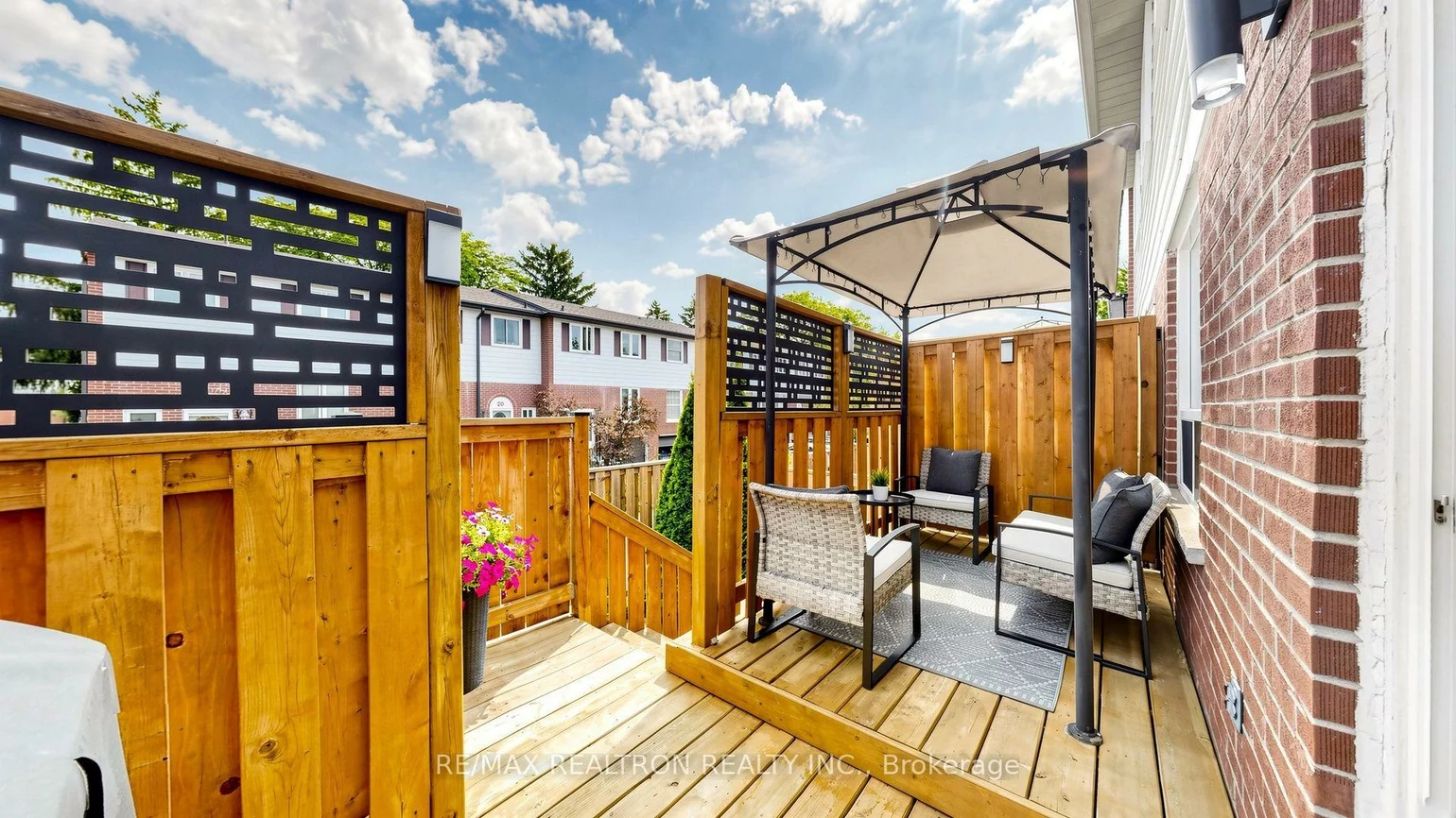 2445, Homelands, Sheridan, Mississauga