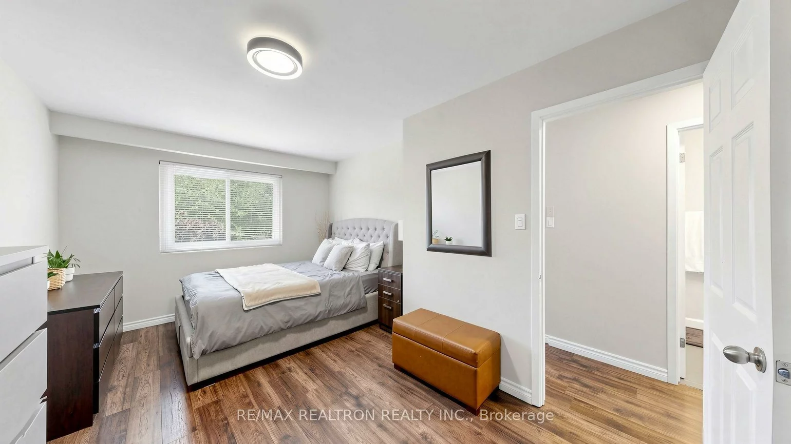2445, Homelands, Sheridan, Mississauga