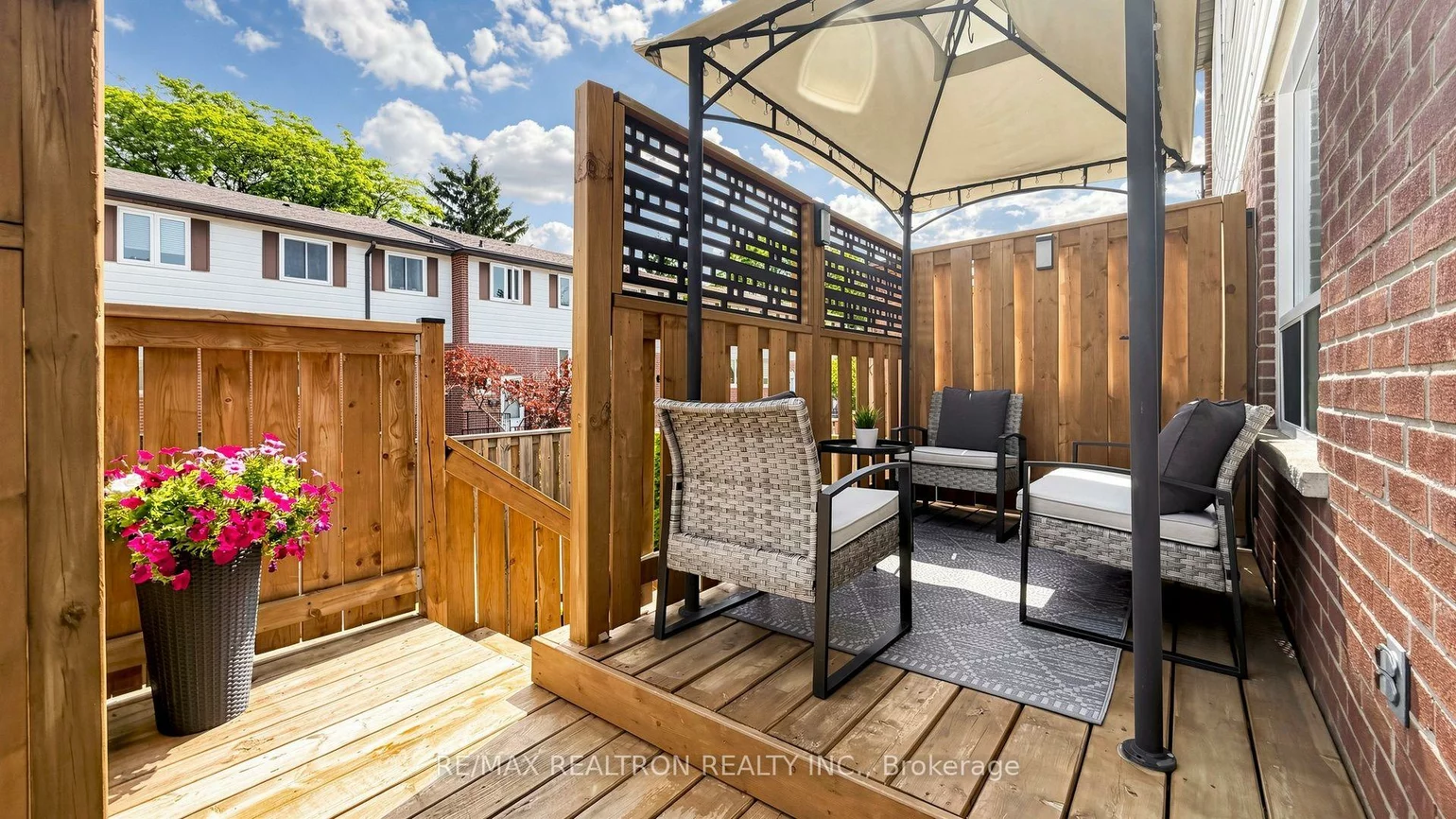 2445, Homelands, Sheridan, Mississauga