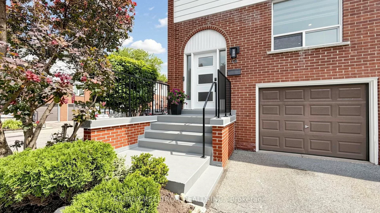 2445, Homelands, Sheridan, Mississauga